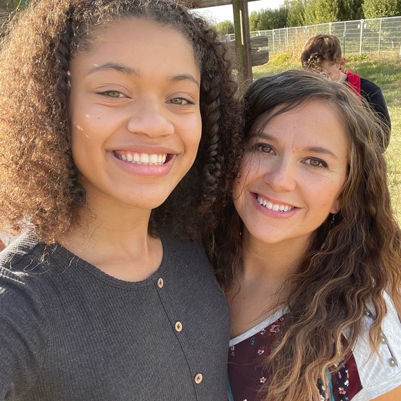 Meet your Posher, Cara - Picture 5 of 8